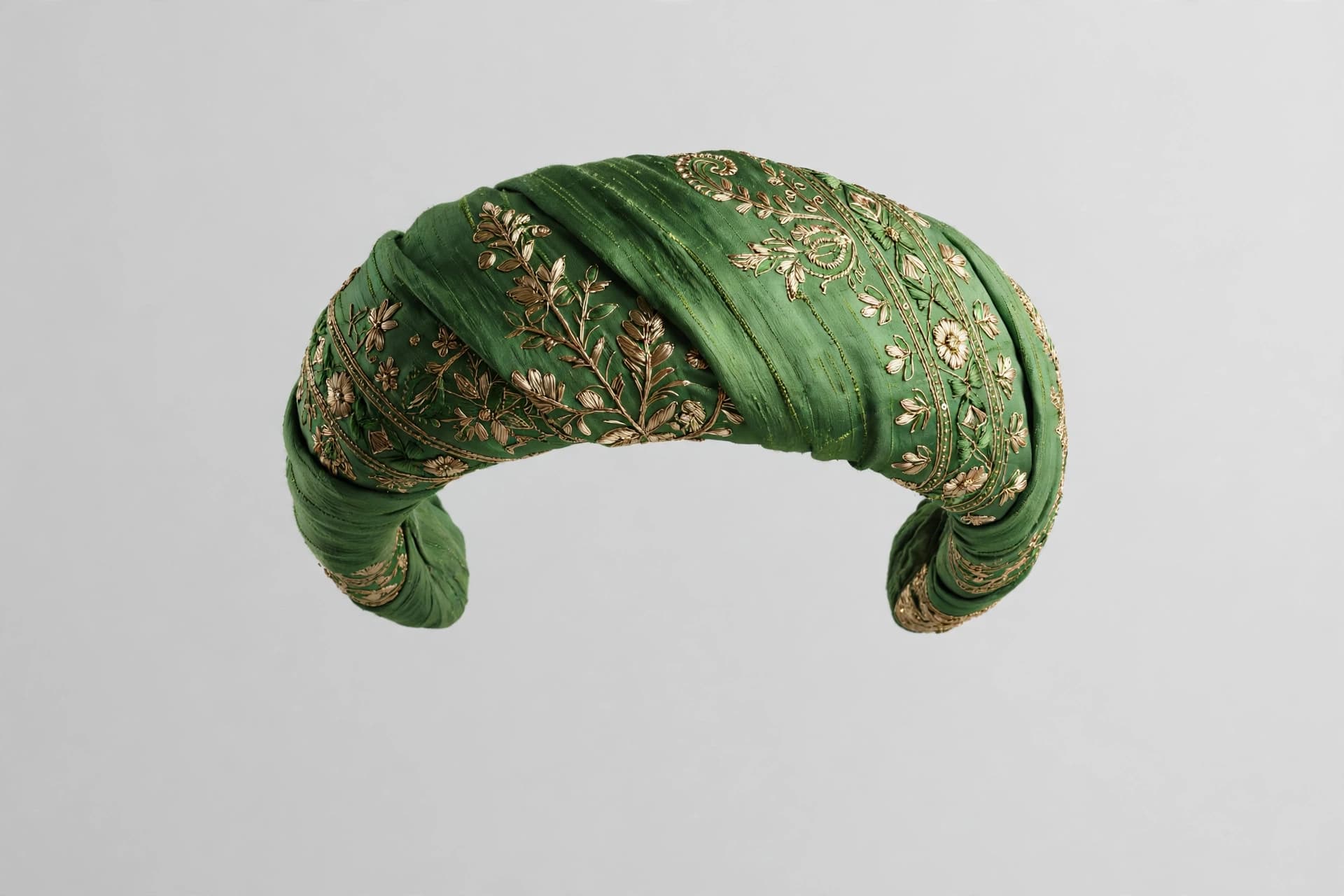 Blissful Peacock Pride Hair Accessory